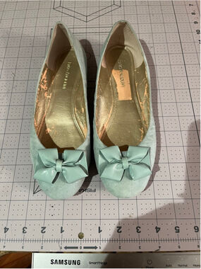Women's Enzo Angiolini Flats Size 9 Light Blue